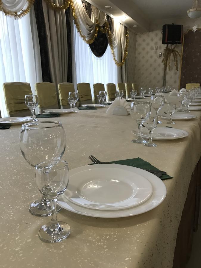 Sadyba Magnat Hotel Dilyatyn Εξωτερικό φωτογραφία